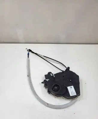 Opel Vivaro Rear door lock 9808568580