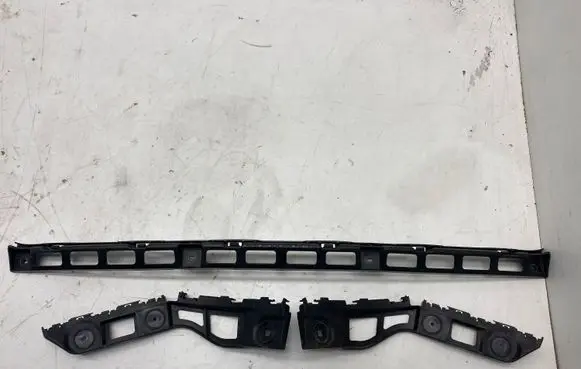 Volkswagen Polo V 6R Rear bumper mounting bracket 6R6807393A 6R6807394A