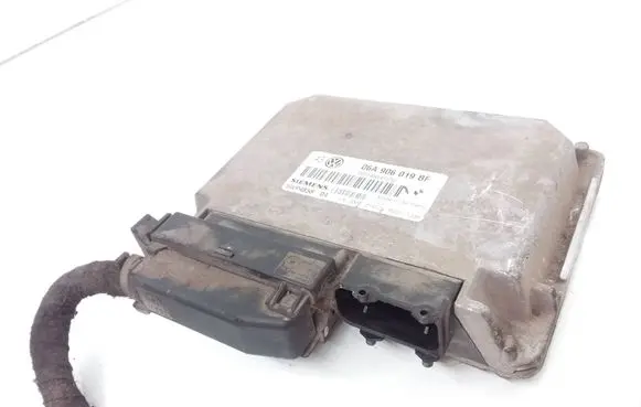 Volkswagen Golf IV Engine control unit/module 06A906019BF 5WP4858