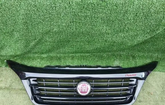 Front bumper upper radiator grill