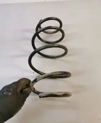 Toyota Avensis T270 Front coil spring 