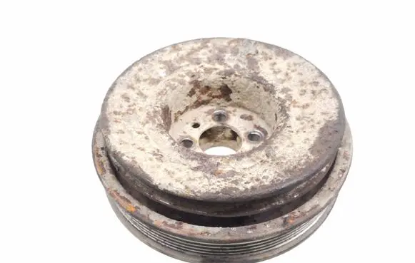 Volkswagen Golf III Crankshaft pulley