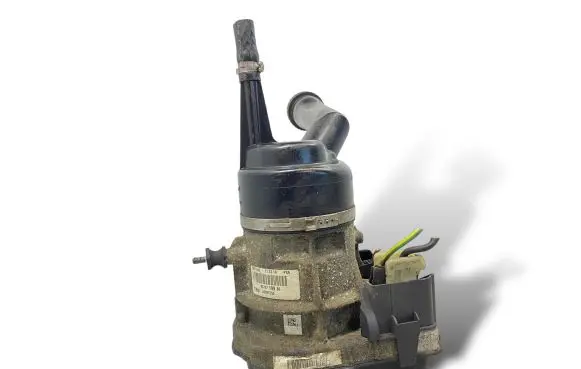 Peugeot 308 Power steering pump 9672719980
