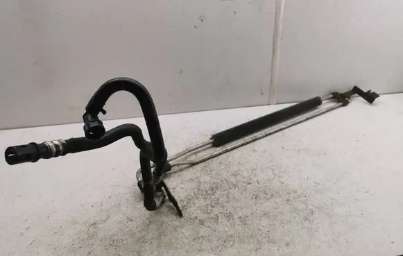 Volvo V70 Power steering radiator 31202354