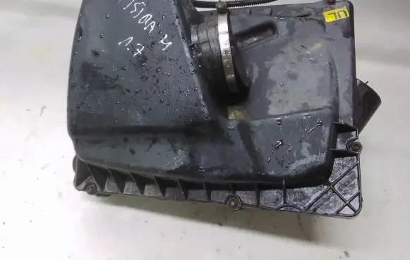 Air filter box