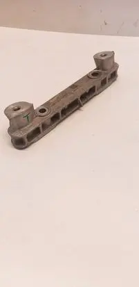 Volvo XC40 Engine mounting bracket 32137504