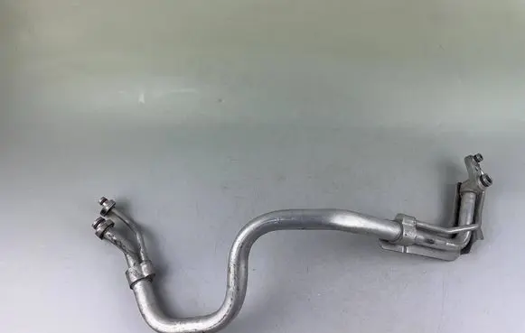 Skoda Superb B8 (3V) Air conditioning (A/C) pipe/hose 5Q2816738D