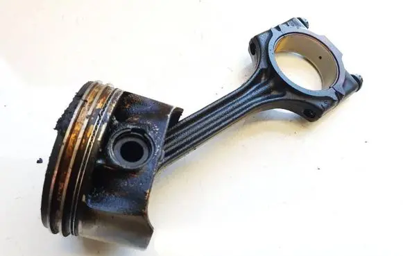 Volkswagen Tiguan Piston with connecting rod 076188