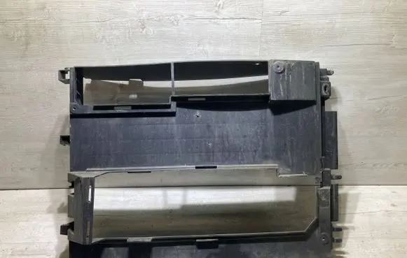 Intercooler air guide/duct channel