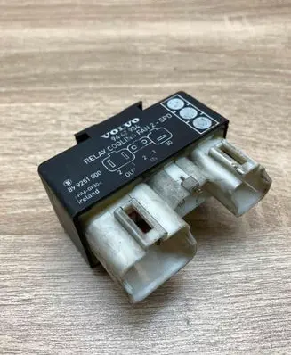 Volvo S70 V70 V70 XC Coolant fan relay 9442934 899251000