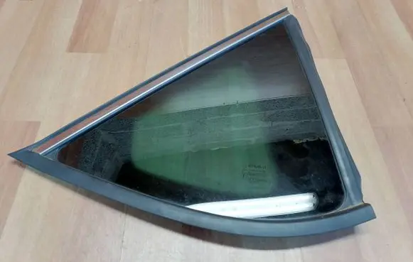 Renault Scenic IV - Grand scenic IV Rear side window 833060751R 833062730R