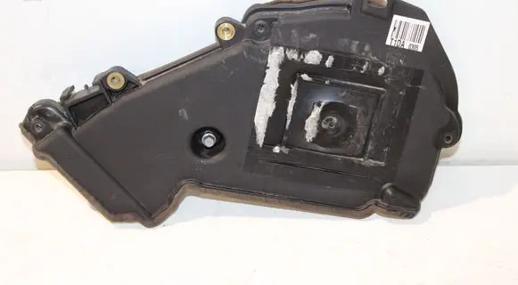 Ford Focus Timing belt guard (cover) 9686975480