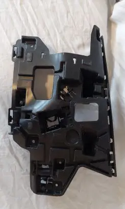 Volvo V40 Front bumper mounting bracket 31425001