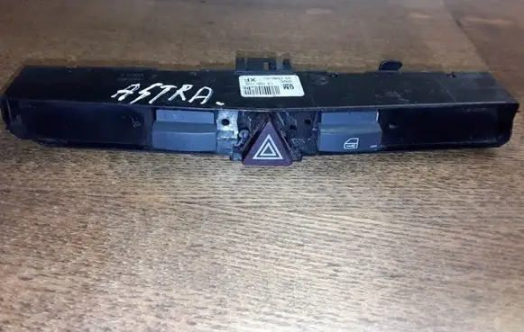 Opel Astra H Hazard light switch 13100105