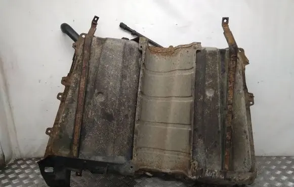 Toyota RAV 4 (XA20) Fuel tank 