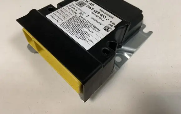 Audi A5 Airbag control unit/module 8W0959655J