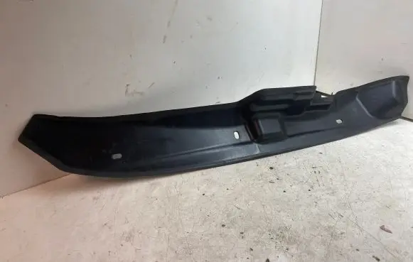 Volvo XC90 Fender end trim 31353952
