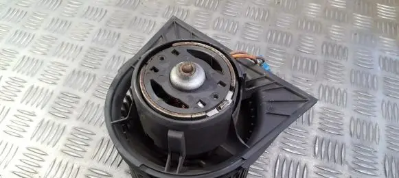 Opel Vectra B Heater fan/blower 09135932