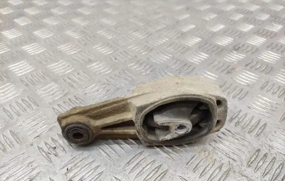Citroen C3 Engine mount bracket 9673005780