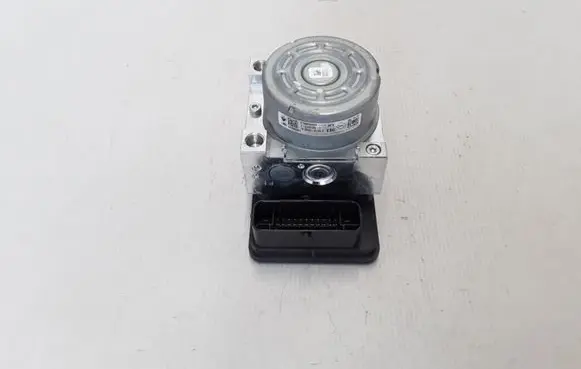 Renault Megane IV ABS Pump 476604349R