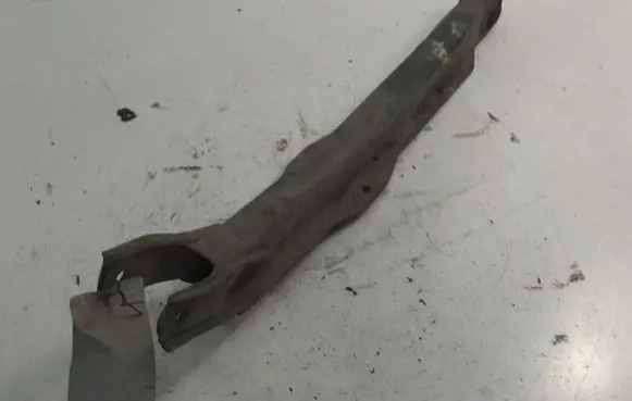 Alfa Romeo 33 Front lower control arm/wishbone 