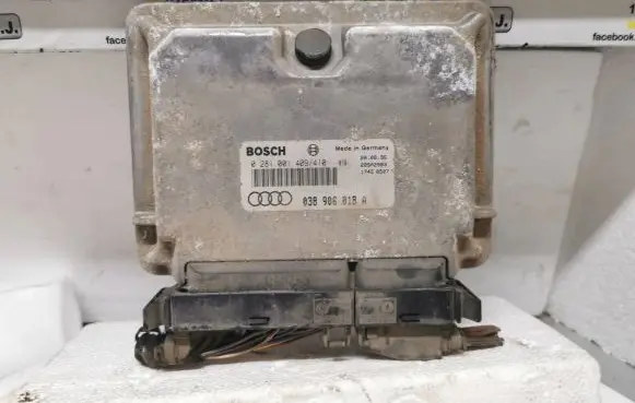 Volkswagen Golf IV Engine control unit/module 038906018A 28SA2983 0281001409