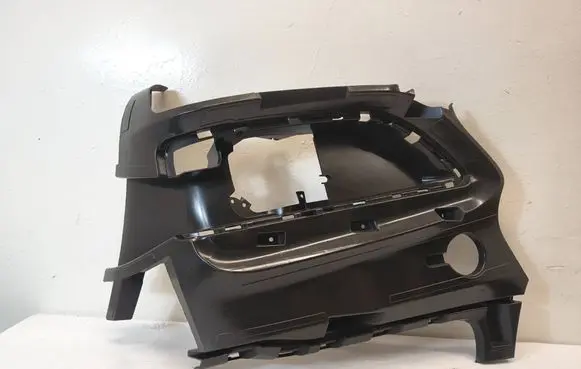 BMW 2 F46 Front bumper mounting bracket 7301547