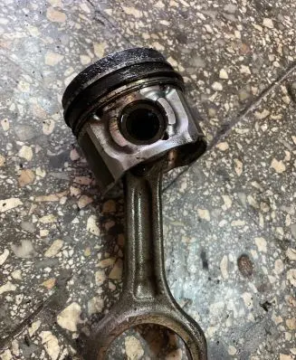 Peugeot 5008 Piston 75L1014