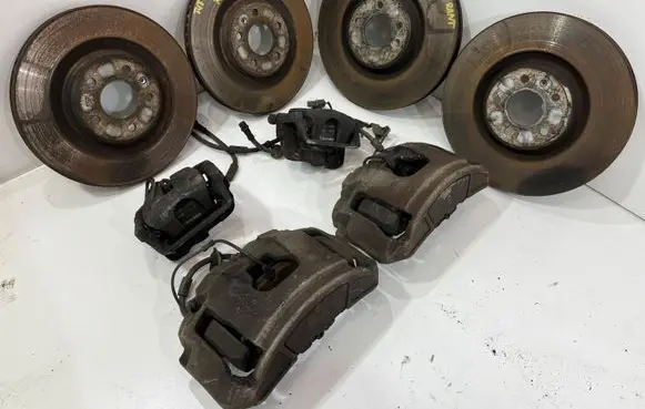 Audi A8 S8 D2 4D Front brake disc dust cover plate 4H0 |CVAEIPNMFA0893H