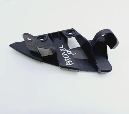 Seat Altea XL Rear bumper mounting bracket 5P8807348