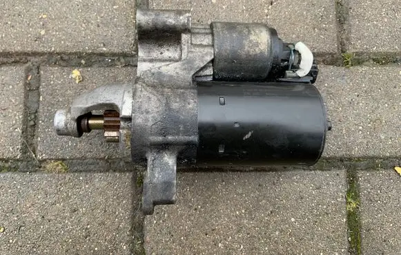 Audi A5 8T 8F Starter motor 06H911021A
