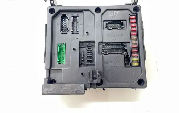 Ford Galaxy Fuse module