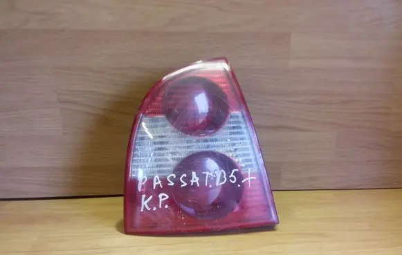 Volkswagen PASSAT B5.5 Rear/tail lights 3B5945095AE