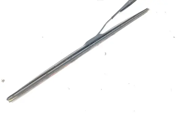 KIA Stonic Front wiper blade arm K8947