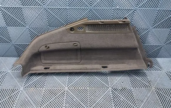 Trunk/boot side trim panel