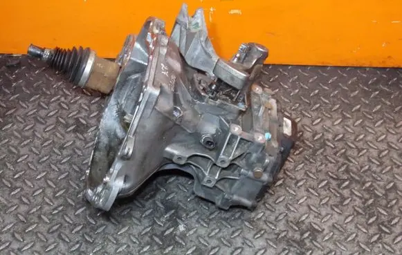 Opel Corsa E Manual 5 speed gearbox A18158381B6S374 16MB27 B66S374