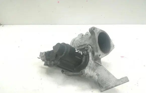Volkswagen Touran I Throttle valve 03G129637A