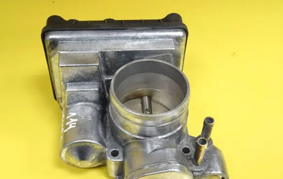 Mercedes-Benz Vaneo W414 Throttle body valve A1661412925