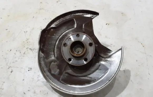 Volvo S60 Rear wheel hub 31681579