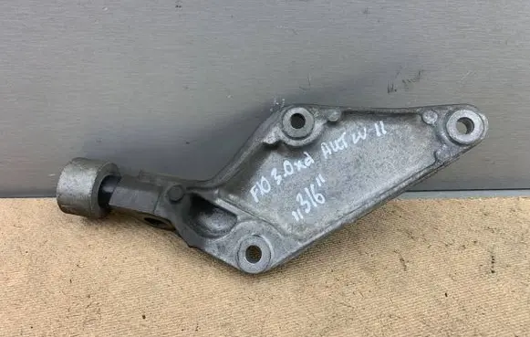 BMW 5 F10 F11 Gearbox mounting bracket 6788559 22326788559 22326850715