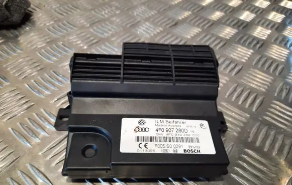 Audi Q7 4L Power management control unit 4F0907280D