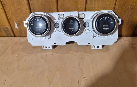 Mazda 6 Climate control unit PPTD30 TF13