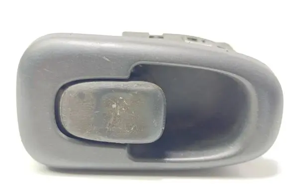 Volvo S70 V70 V70 XC Electric window control switch 9472279