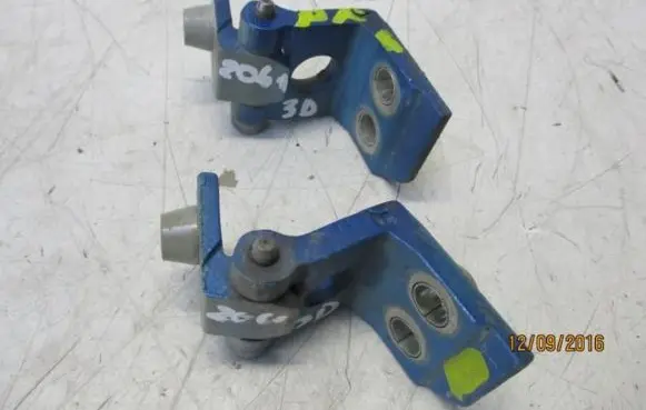 Peugeot 206 Front door hinge set 