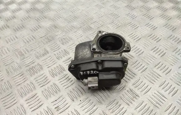 Volkswagen PASSAT B6 Throttle valve 03G131501