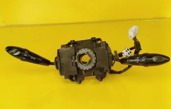 Hyundai Lantra II Indicator stalk 44331A2530