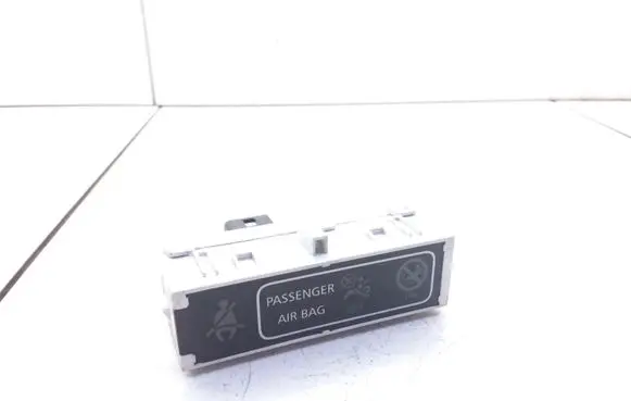 Opel Vivaro Passenger airbag on/off switch 248804435R 2195892