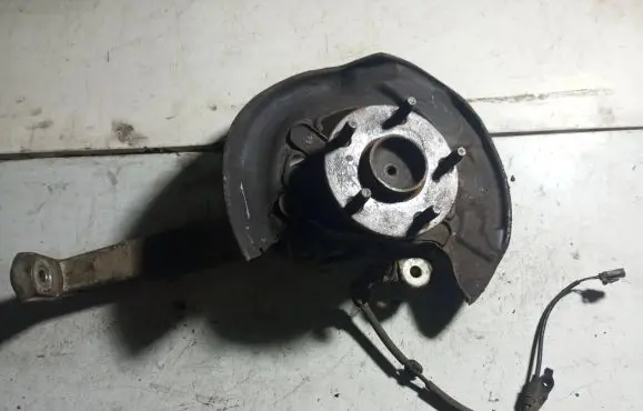 Lexus IS 220D-250-350 Front wheel hub N62R 051221 050407