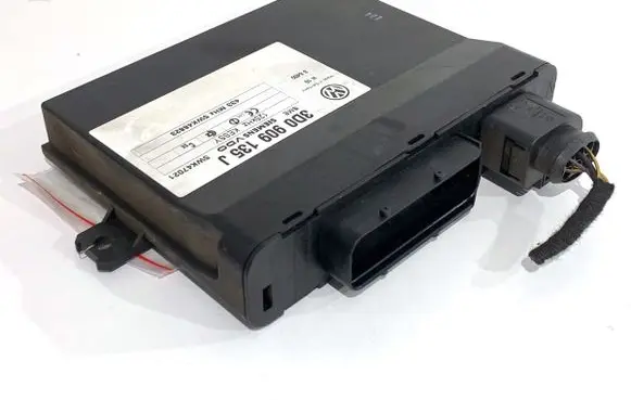 Volkswagen Touareg I Other control units/modules 3D0909135J