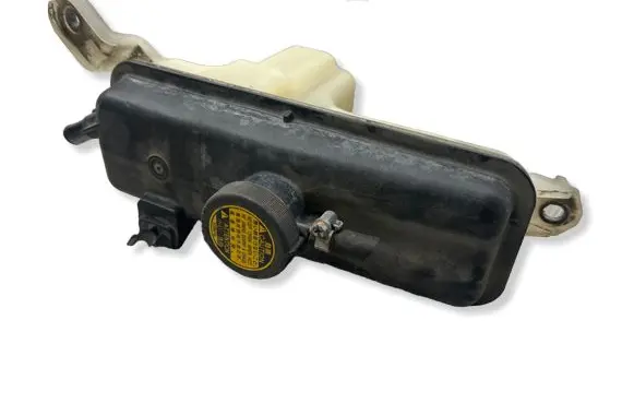 Toyota RAV 4 (XA30) Coolant expansion tank/reservoir 